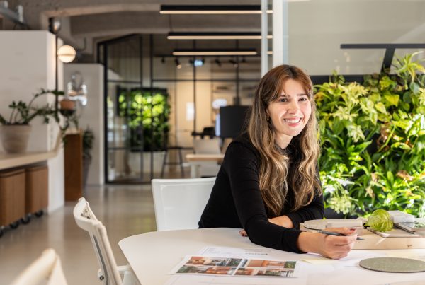 Werken aan gezonde werkplekken - interview met Gabriela Lima